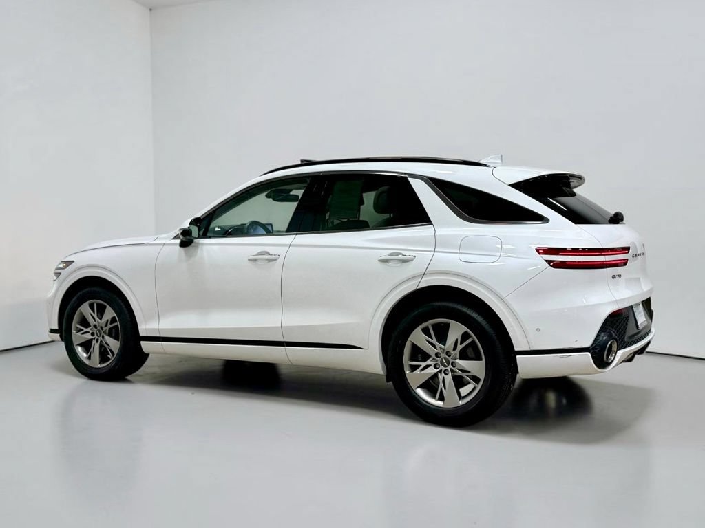 Used 2023 Genesis GV70 3.5T Sport w/ Sport Advanced Package AWD/4WD image 21