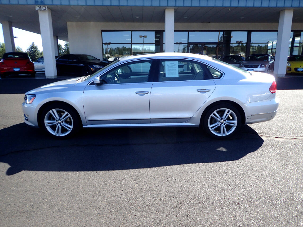 Used 2013 Volkswagen Passat TDI SE image 2
