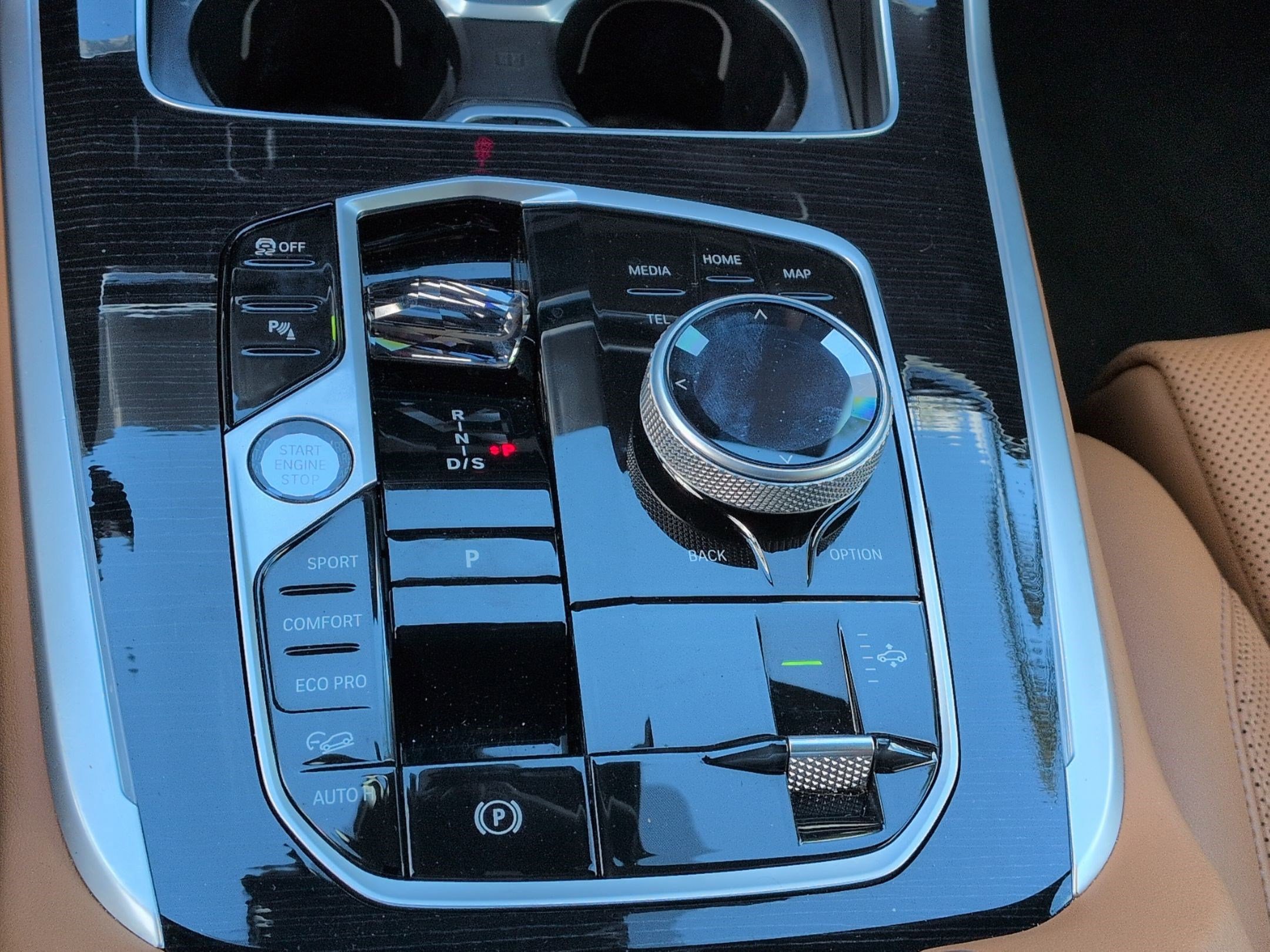 Certified 2023 BMW X7 xDrive40i w/ Executive Package image 24