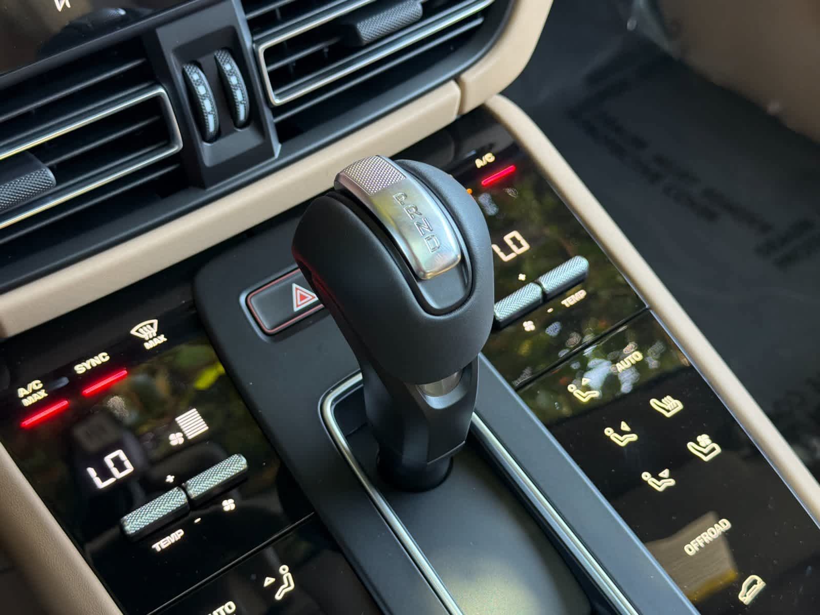 New 2026 Porsche Macan AWD/4WD image 25