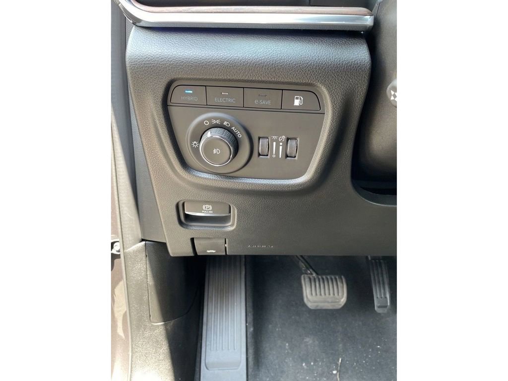 Used 2023 Jeep Grand Cherokee Summit image 26