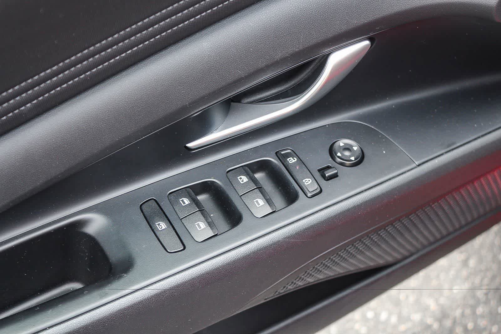 Certified 2025 Hyundai Elantra SEL FWD image 26