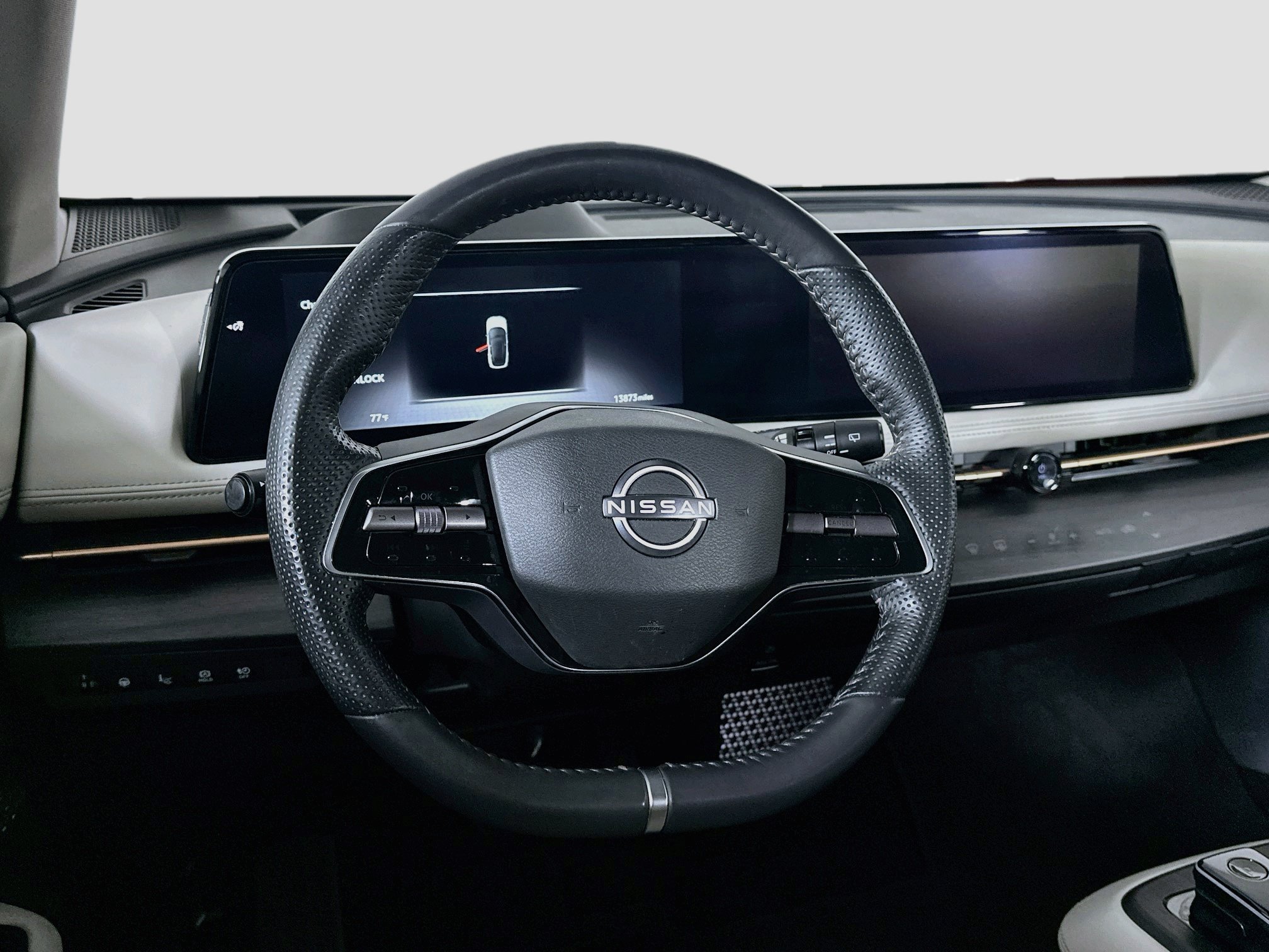 Used 2024 Nissan Ariya FWD image 18