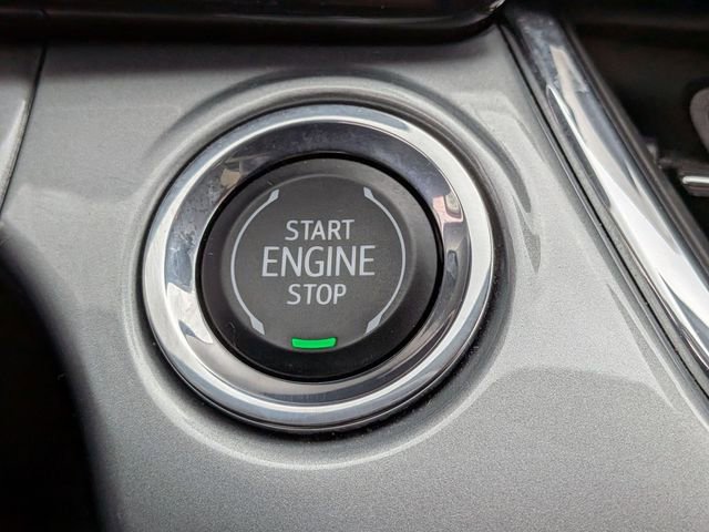 Used 2025 Chevrolet Trax LT w/ LT Convenience Package image 20