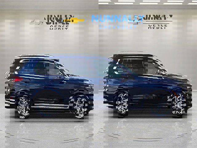 Used 2025 BMW X7 xDrive40i w/ Executive Package image 6