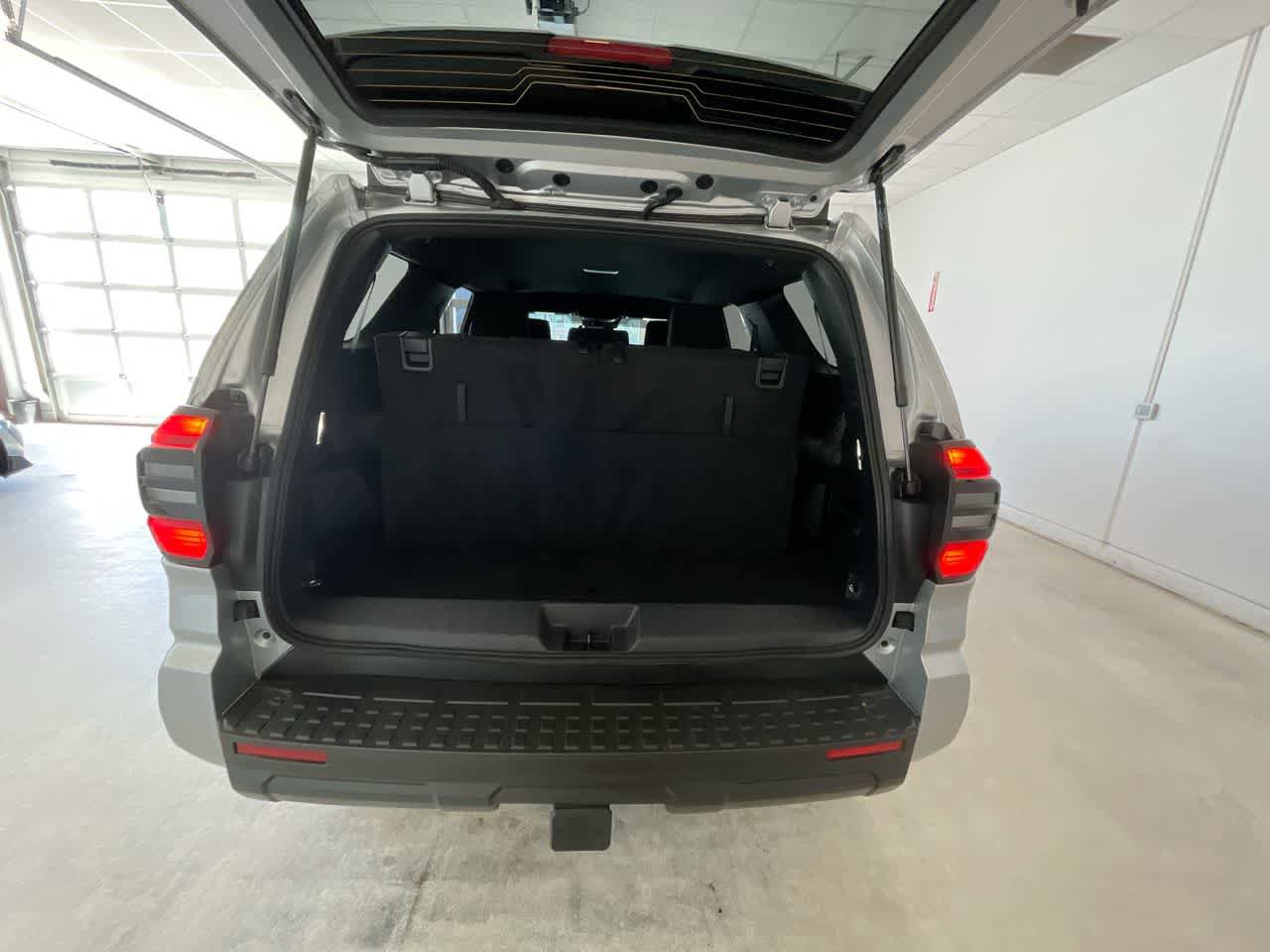 Used 2026 Toyota 4Runner SR5 AWD/4WD image 24