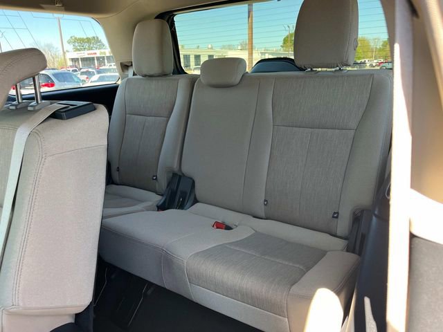 Used 2023 Ford Expedition XLT image 7