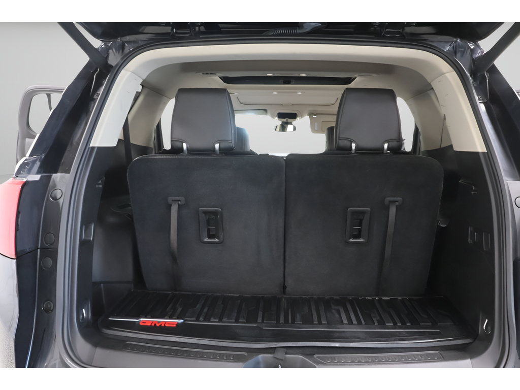 Used 2019 GMC Acadia Denali w/ Technology Package AWD/4WD image 29