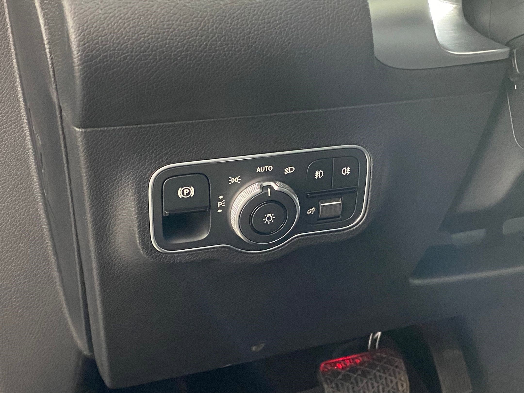 Used 2026 Mercedes-Benz GLB 250 4MATIC image 19