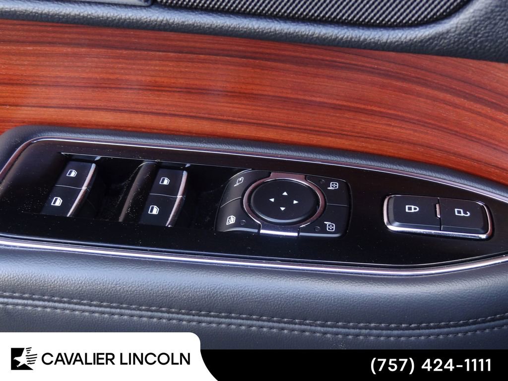 Certified 2024 Lincoln Navigator L 4WD image 23