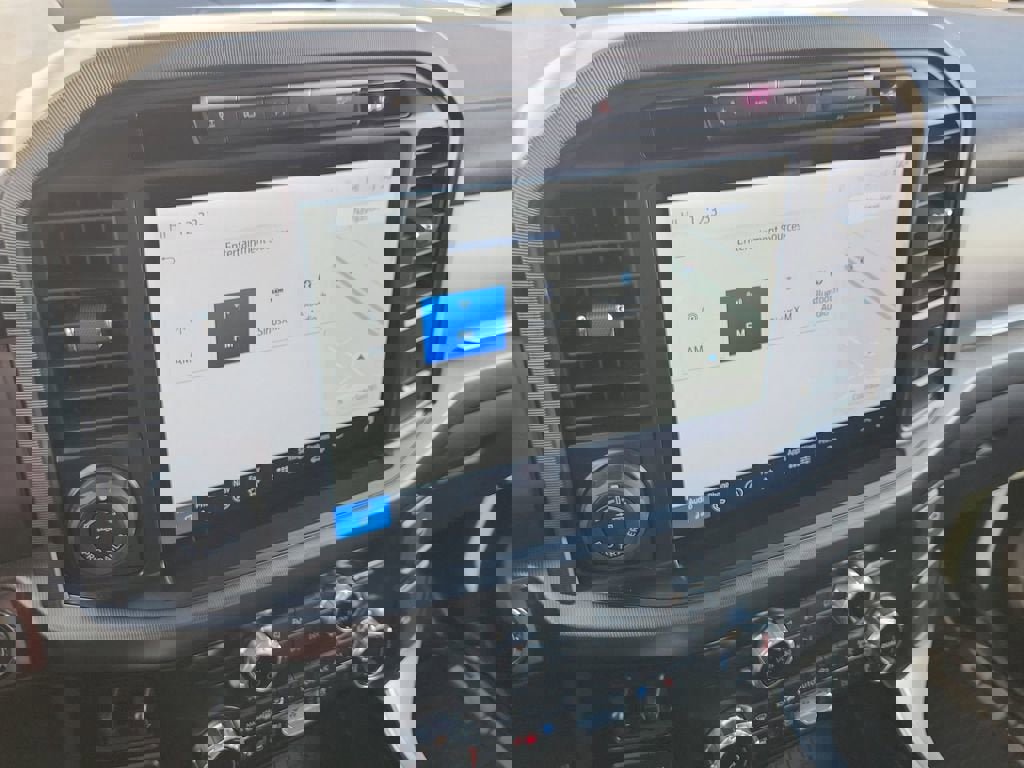 Used 2024 Ford F150 Platinum image 25