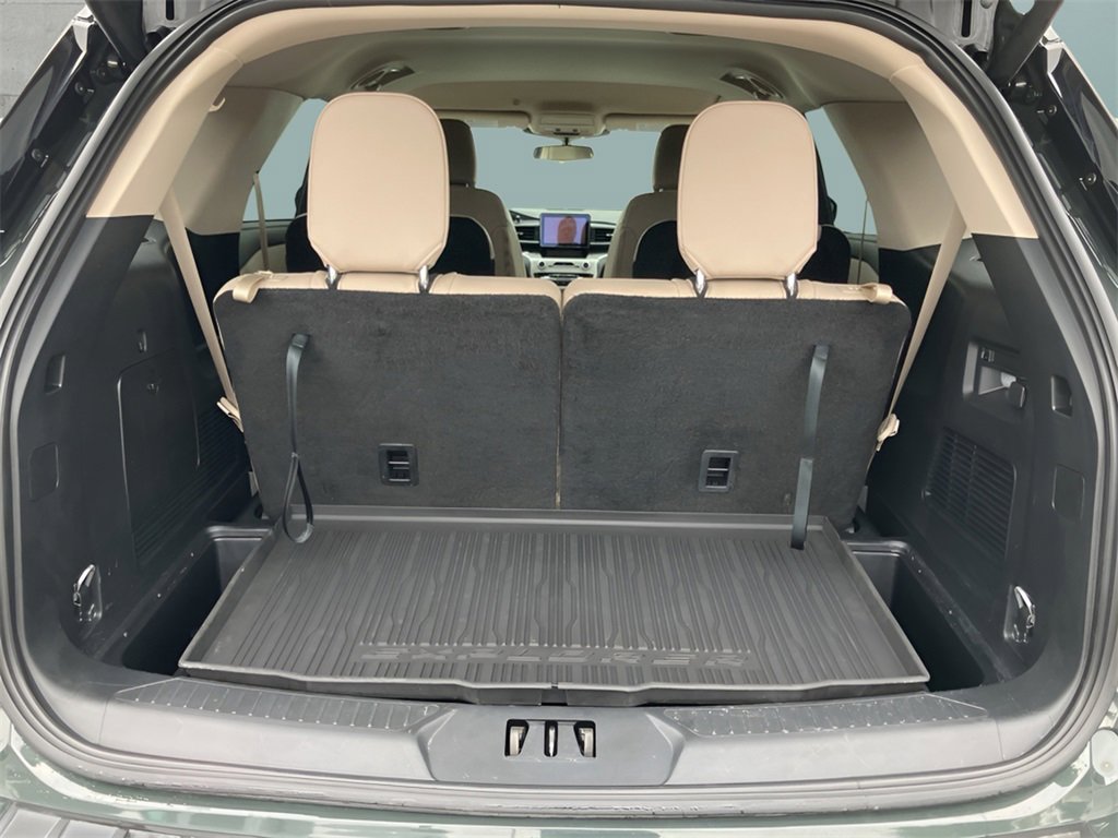 Used 2023 Ford Explorer XLT w/ Equipment Group 202A image 39