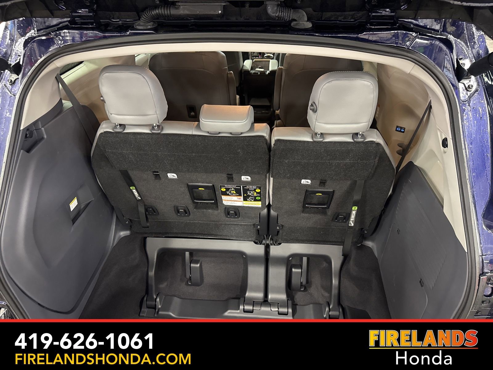 Used 2024 Toyota Sienna XLE AWD/4WD image 38
