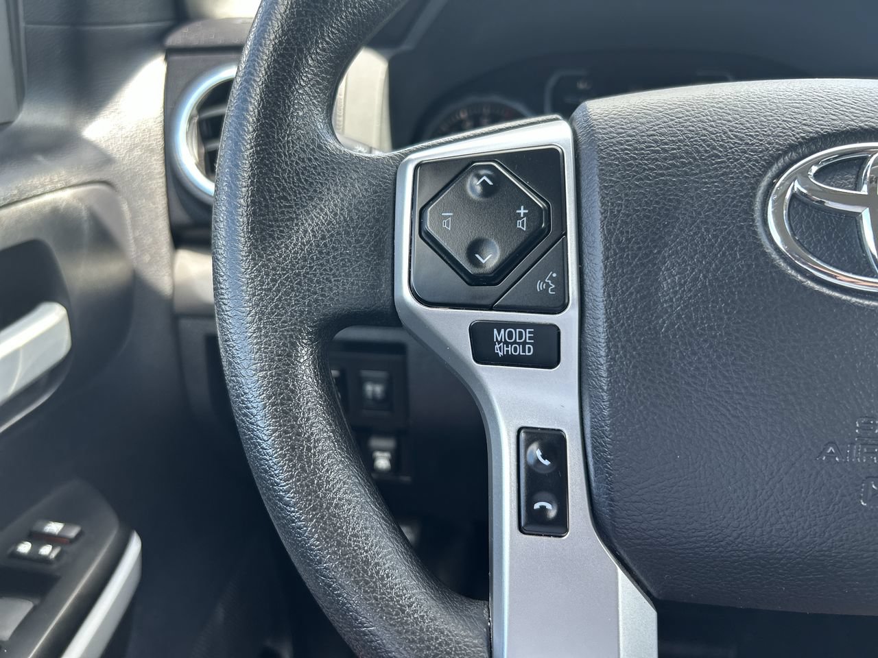 Used 2021 Toyota Tundra SR5 AWD/4WD image 27
