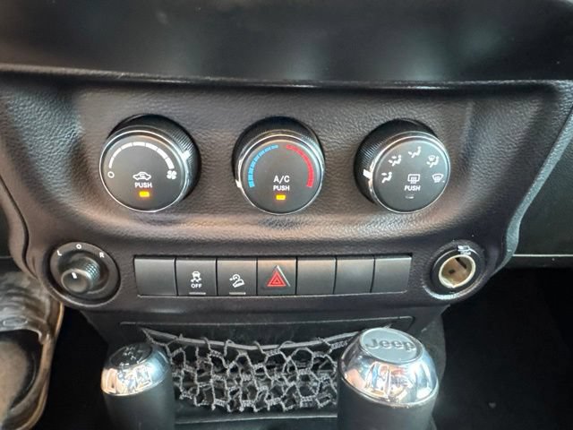 Used 2016 Jeep Wrangler Unlimited Sport w/ Quick Order Package 24S AWD/4WD image 18
