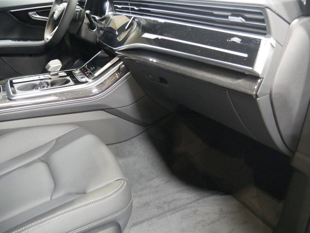 New 2026 Audi Q7 Premium Plus image 28