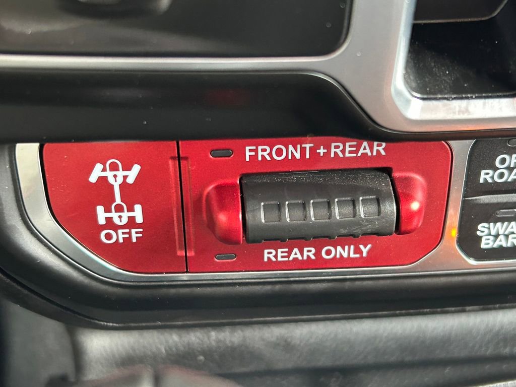 Used 2025 Jeep Gladiator Rubicon w/ Convenience Group image 30