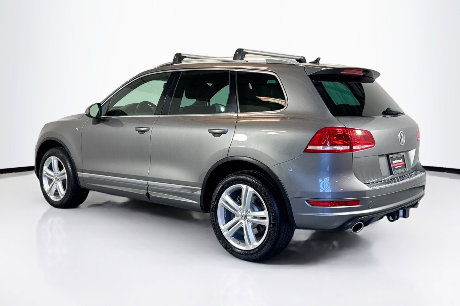 Used 2014 Volkswagen Touareg Sport AWD/4WD image 7