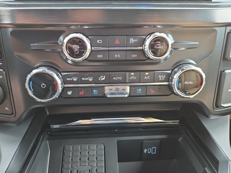 New 2026 Ford F450 Lariat w/ FX4 Off-Road Package AWD/4WD image 43