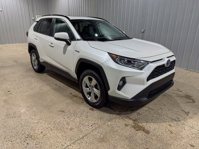 Used 2021 Toyota RAV4 XLE Premium image 8