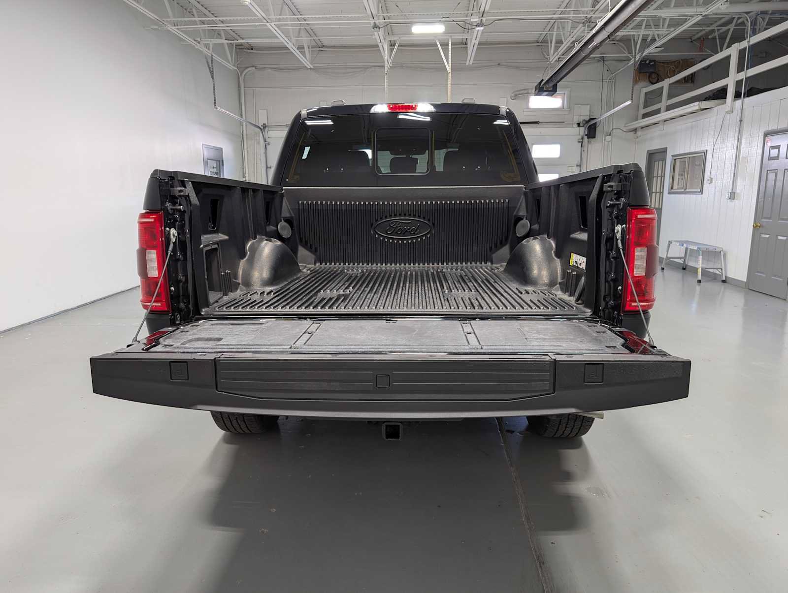 Used 2022 Ford F150 XLT w/ Equipment Group 302A High AWD/4WD image 43