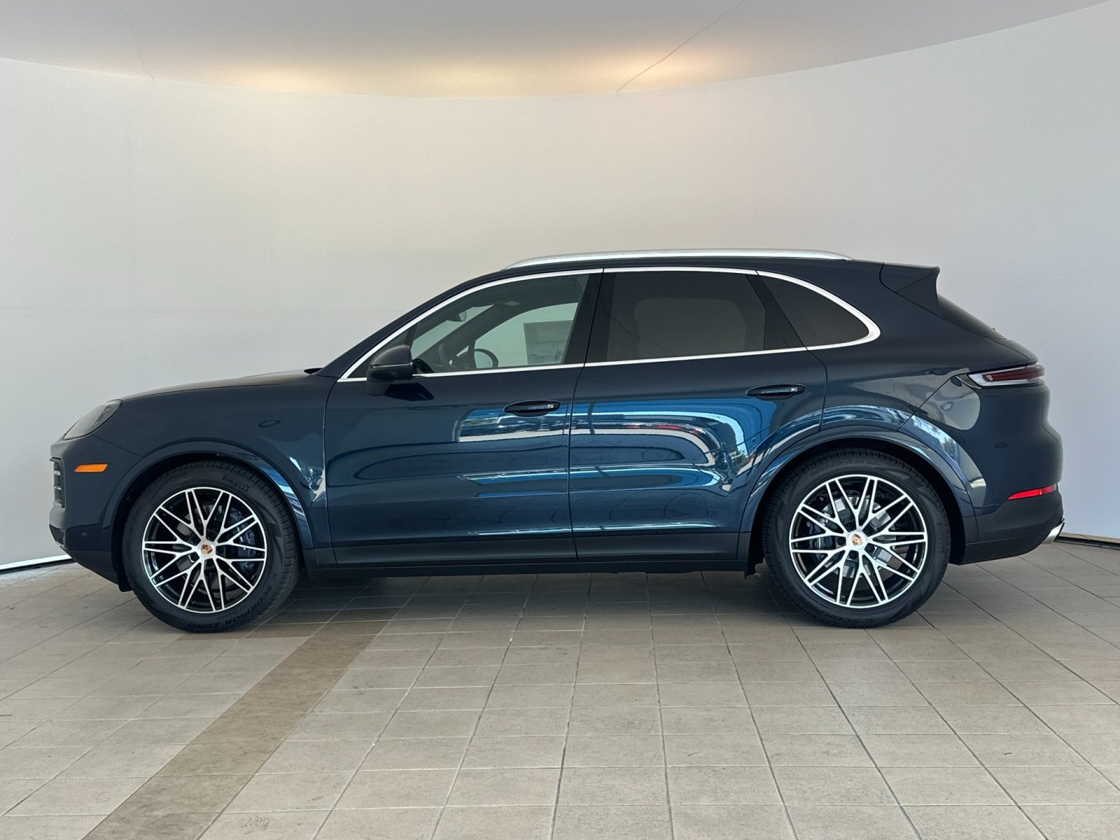 New 2026 Porsche Cayenne AWD/4WD image 2