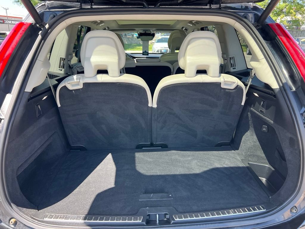Used 2022 Volvo XC90 T5 Momentum w/ Advanced Package AWD/4WD image 28
