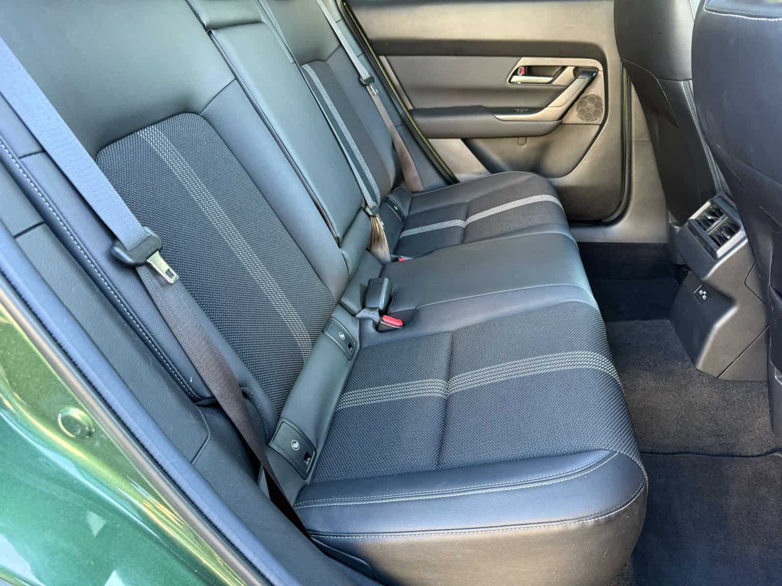 Used 2025 MAZDA CX-50 AWD 2.5 S w/ Premium Package image 7