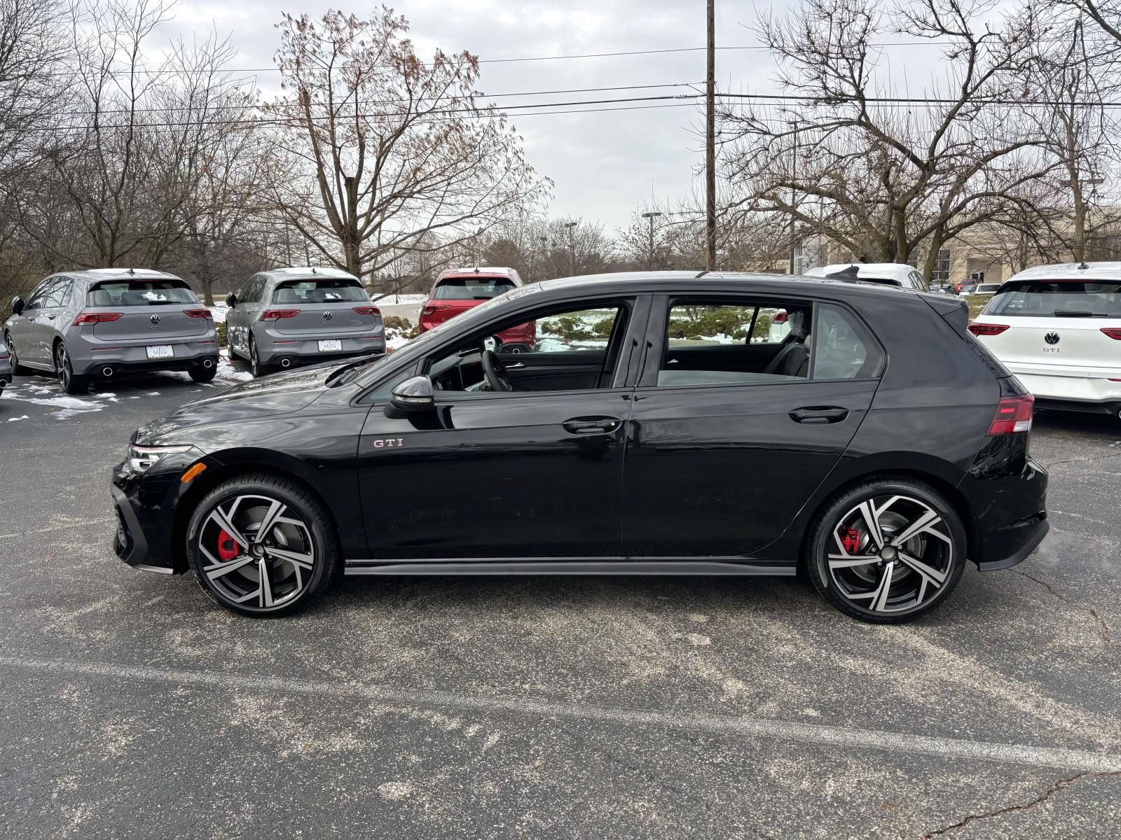 New 2026 Volkswagen GTI SE FWD image 4