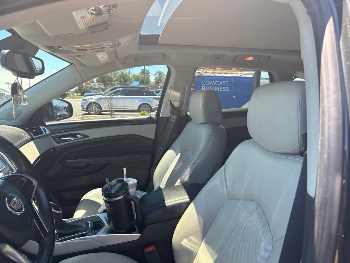 Used 2014 Cadillac SRX Luxury w/ Driver Awareness Package AWD/4WD image 8