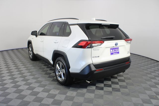 Used 2021 Toyota RAV4 XLE Premium image 25