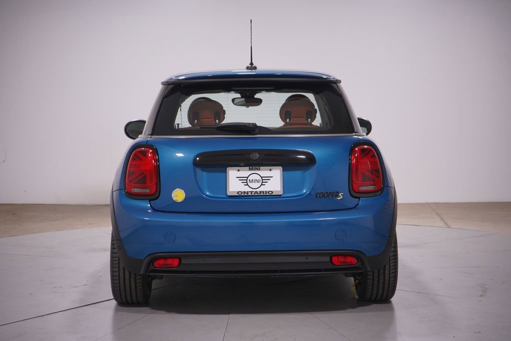 Used 2023 MINI Cooper SE image 5