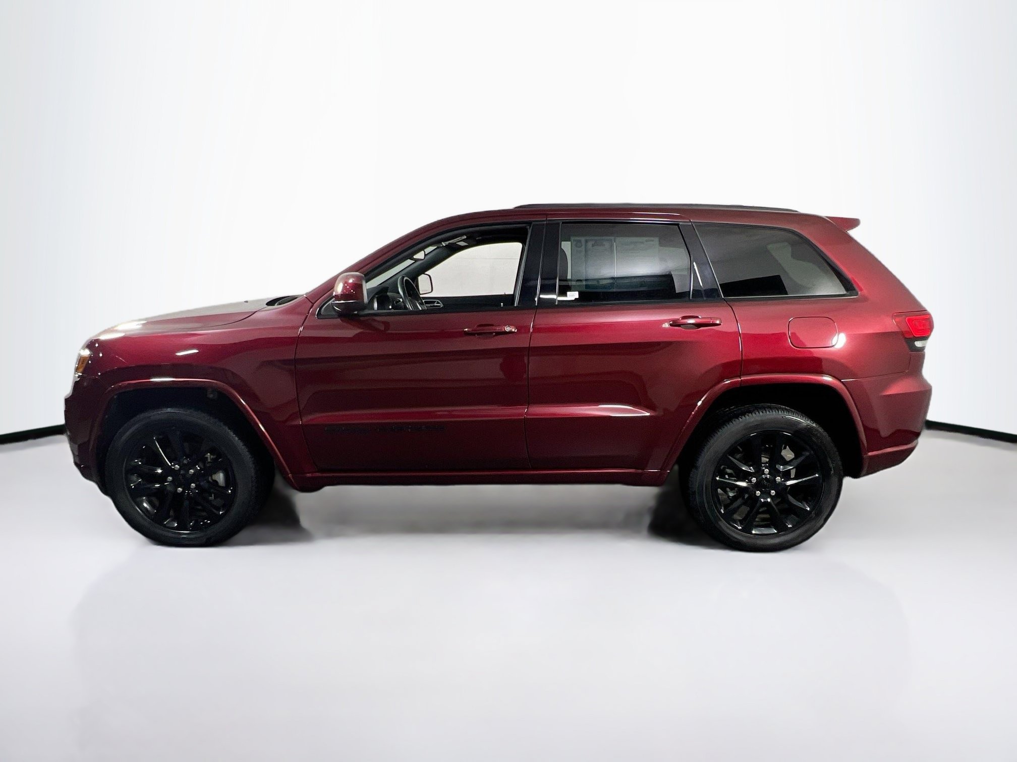 Used 2022 Jeep Grand Cherokee Laredo X AWD/4WD image 8