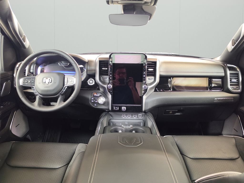 New 2026 RAM 1500 Laramie AWD/4WD image 19