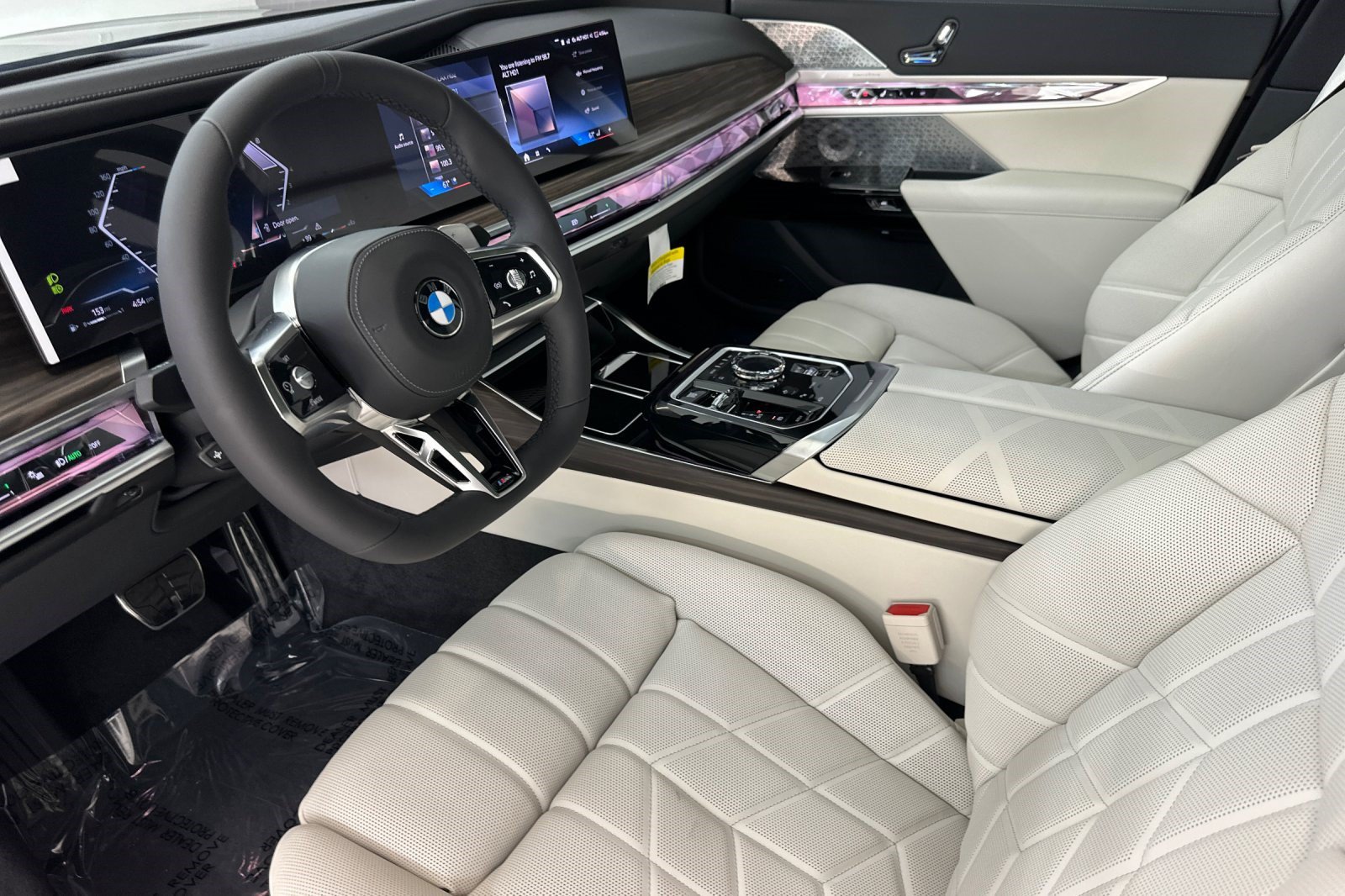 New 2026 BMW 760i xDrive w/ Executive Package AWD/4WD image 4