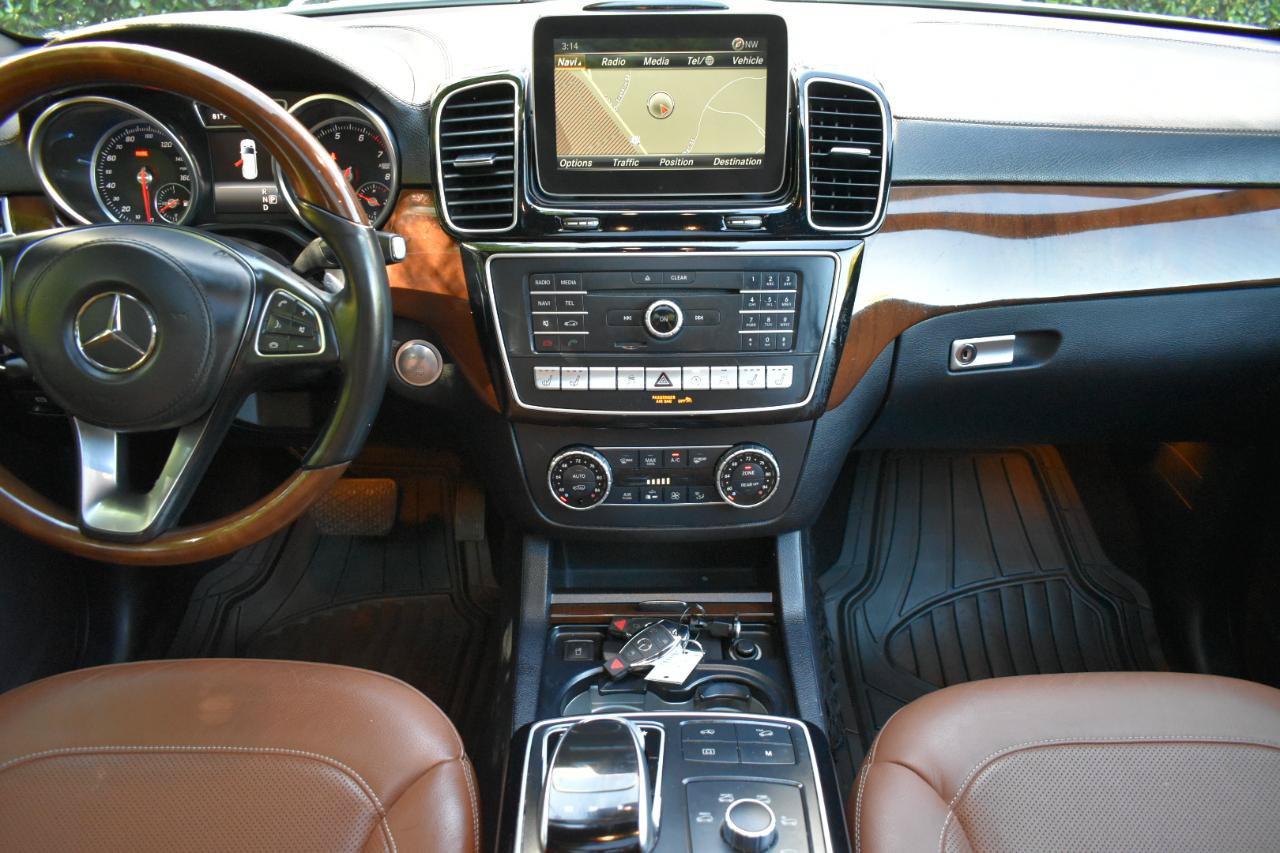 Used 2018 Mercedes-Benz GLS 450 4MATIC image 19