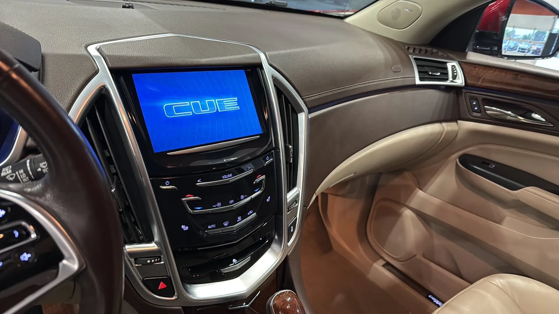 Used 2015 Cadillac SRX Luxury w/ Driver Awareness Package FWD image 21