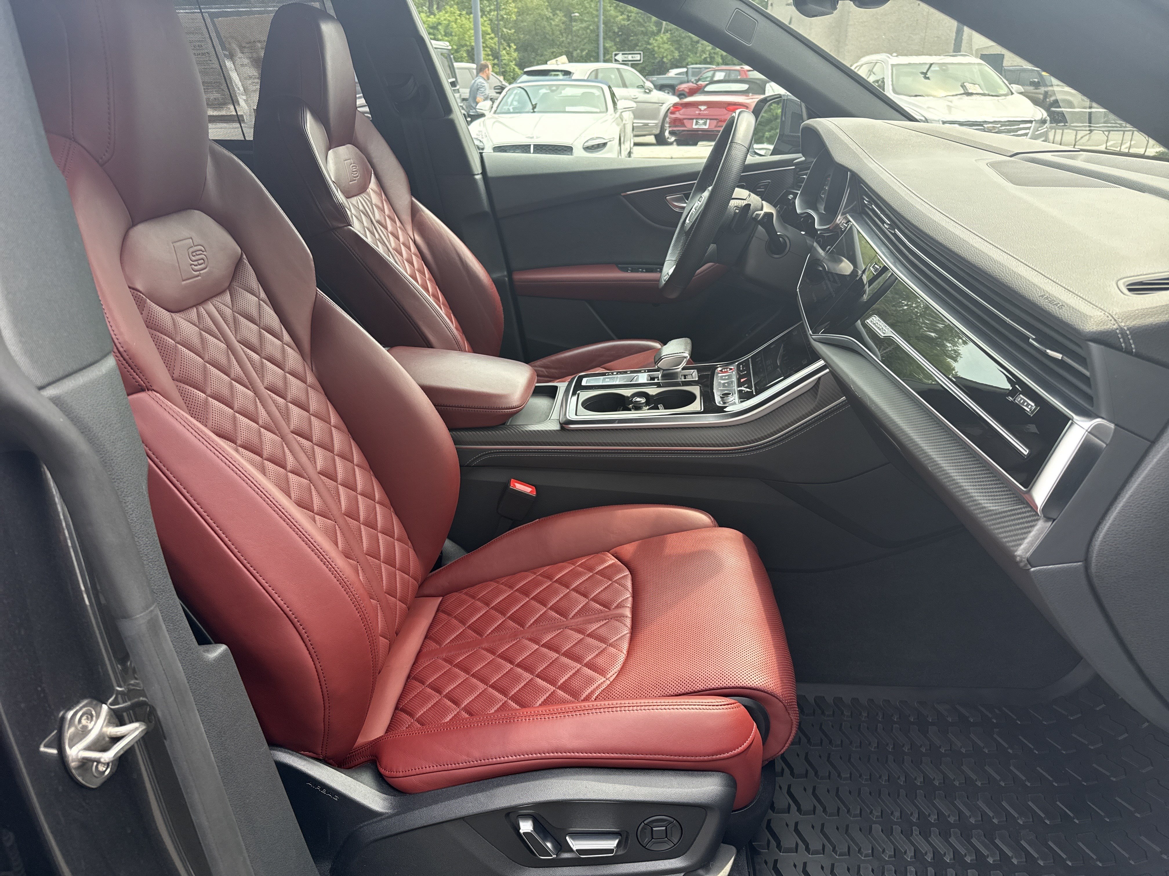 Used 2024 Audi SQ8 Prestige w/ Prestige Package AWD/4WD image 2