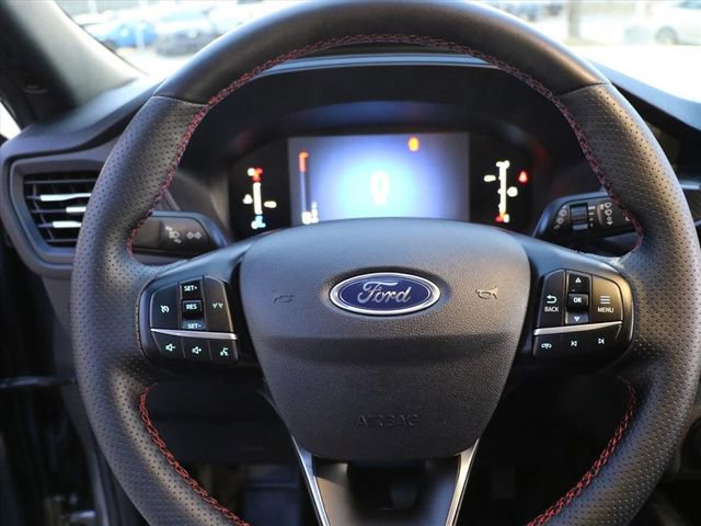 Used 2025 Ford Escape ST-Line Select image 24