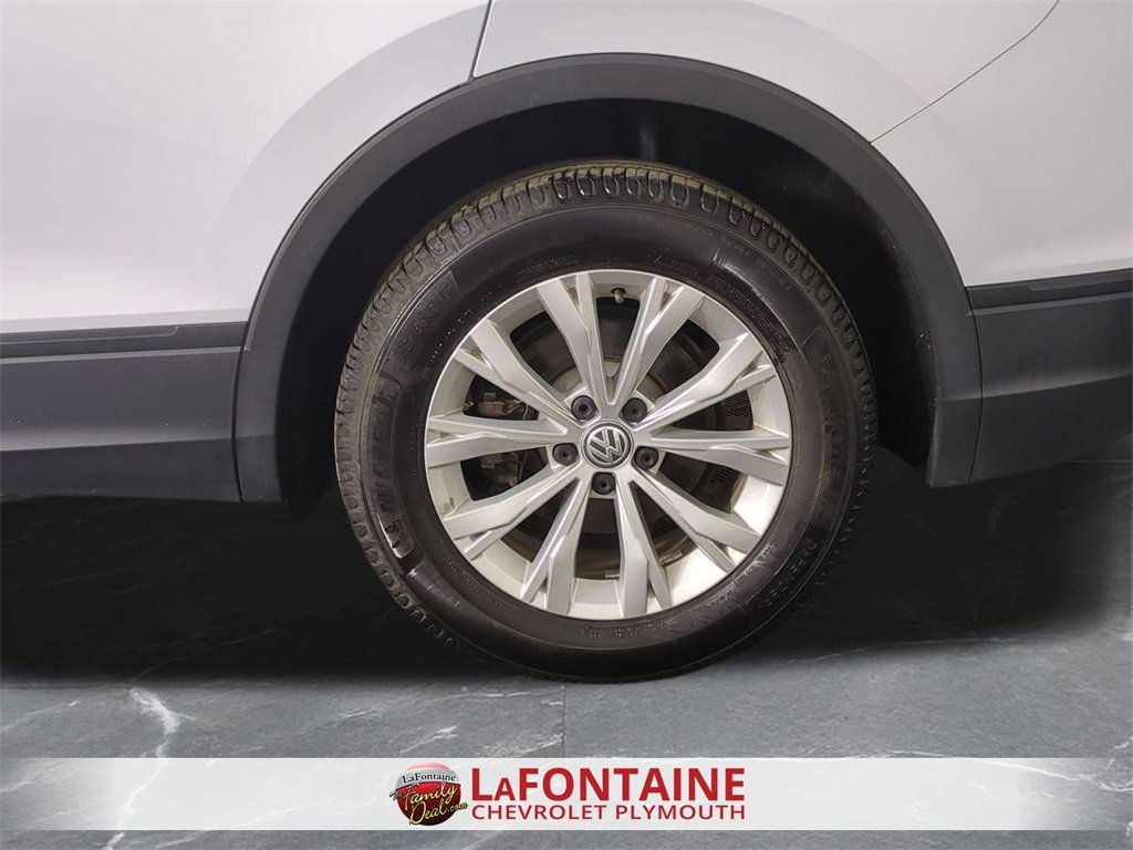 Used 2019 Volkswagen Tiguan SE w/ Panoramic Sunroof Package image 44