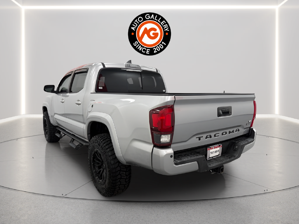 Used 2019 Toyota Tacoma TRD Sport w/ Technology Package AWD/4WD image 5