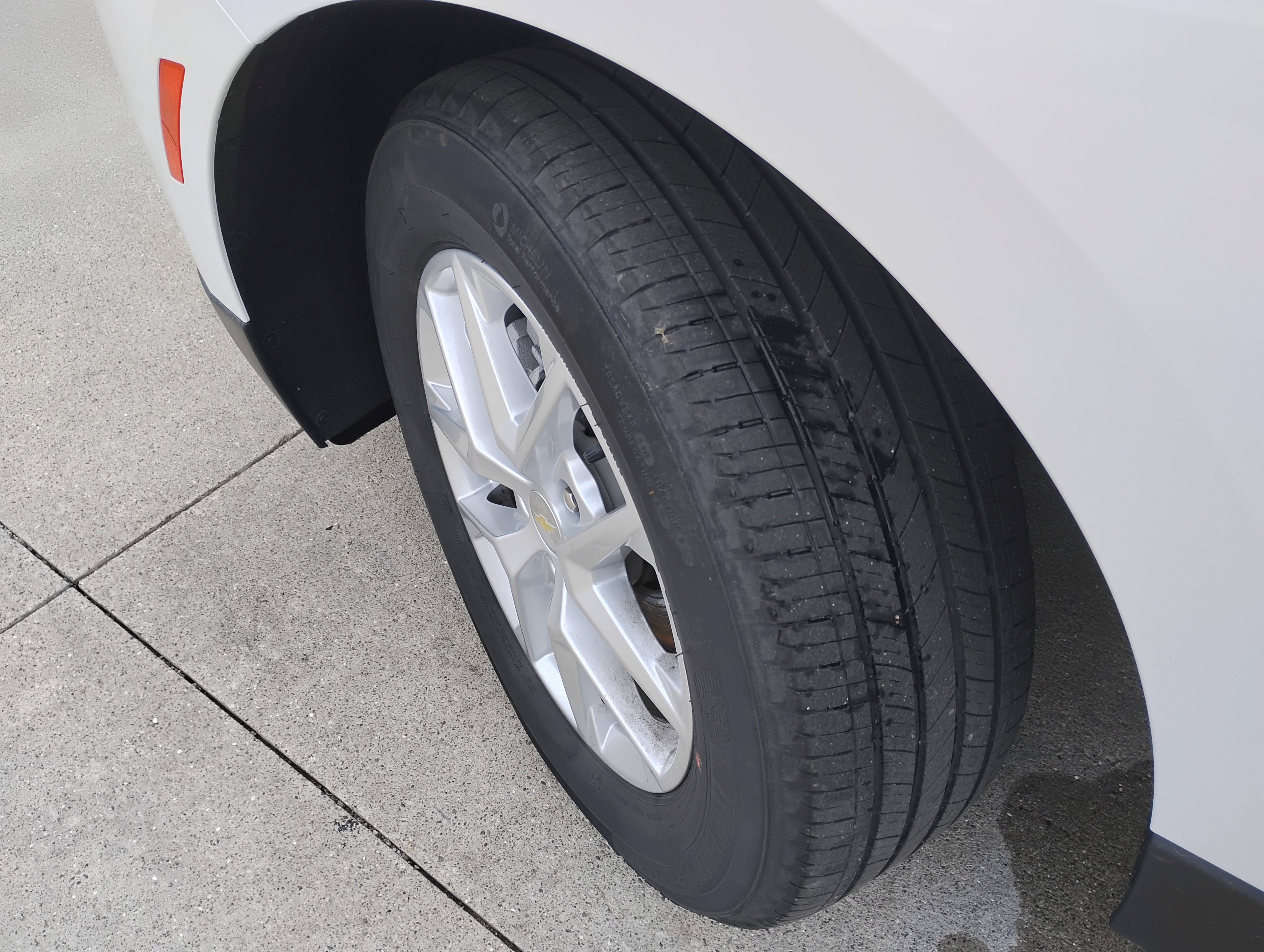 Used 2022 Chevrolet Equinox LT FWD image 25