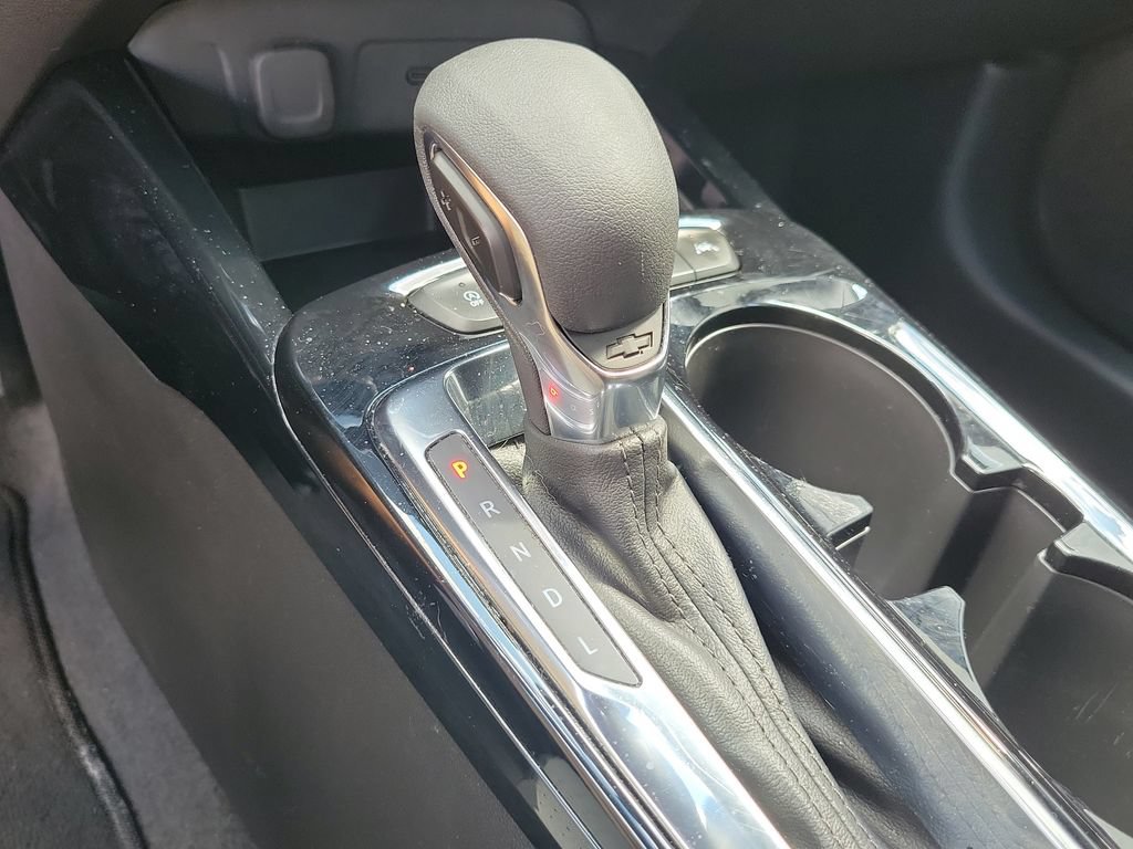Used 2025 Chevrolet Trax LT FWD image 34