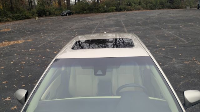 Used 2018 Toyota Avalon XLE Plus image 16