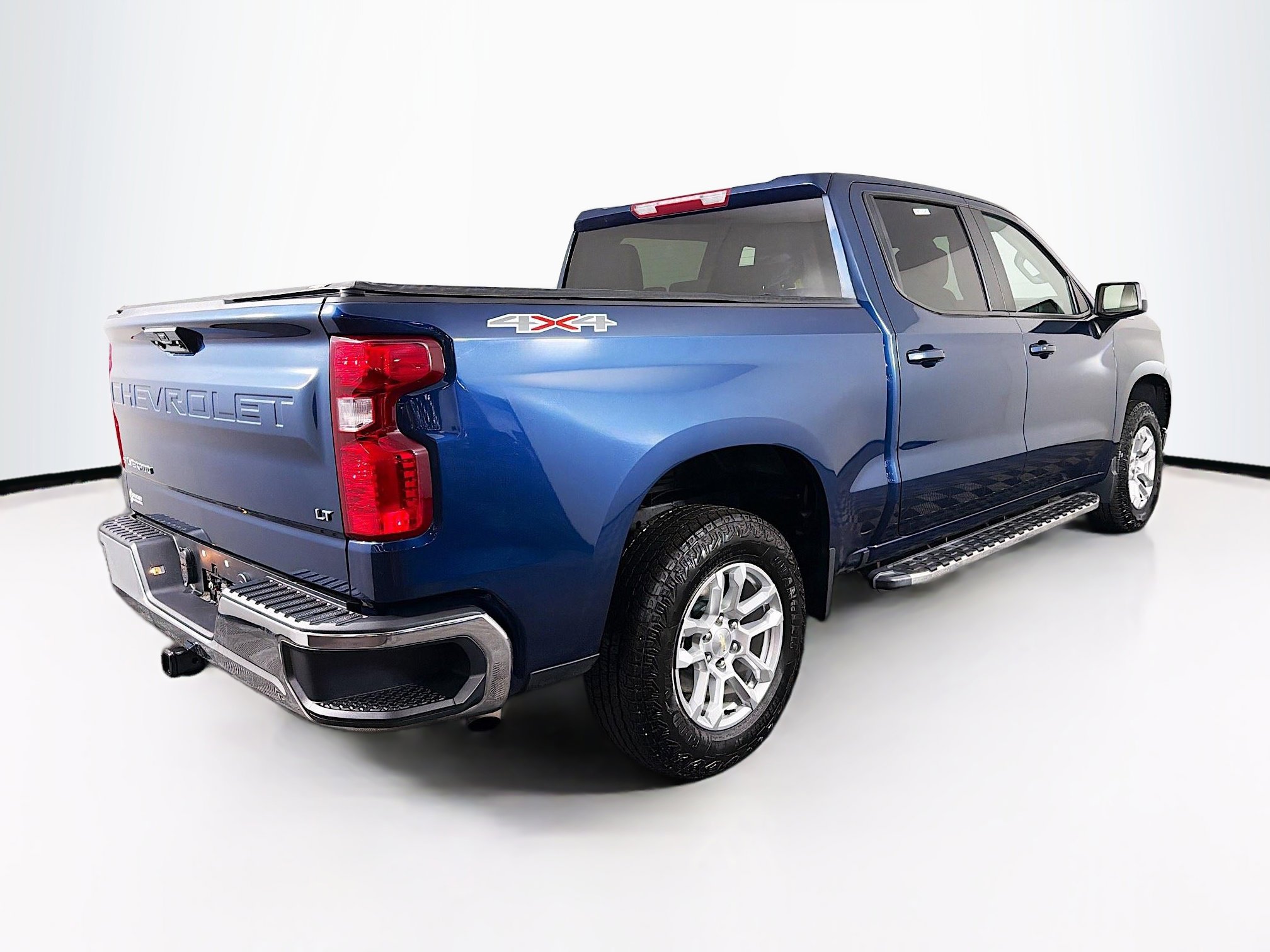 Used 2022 Chevrolet Silverado 1500 LT image 8