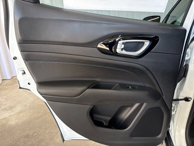 New 2026 Jeep Compass Limited image 34