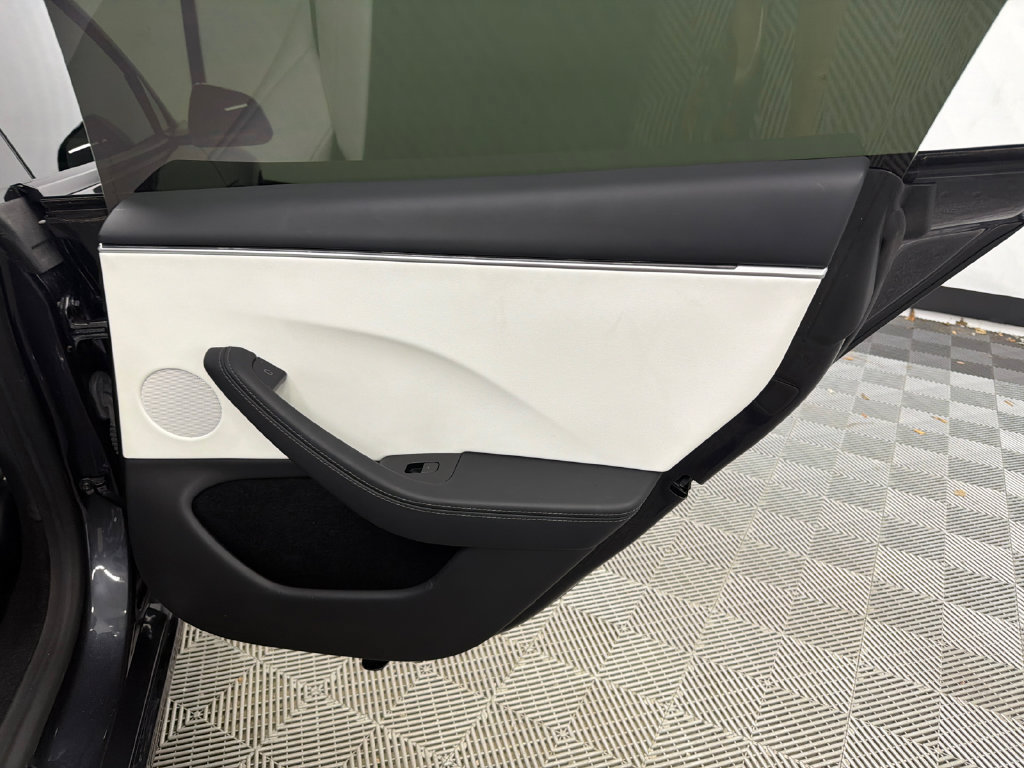 Used 2024 Tesla Model 3 Long Range RWD image 17