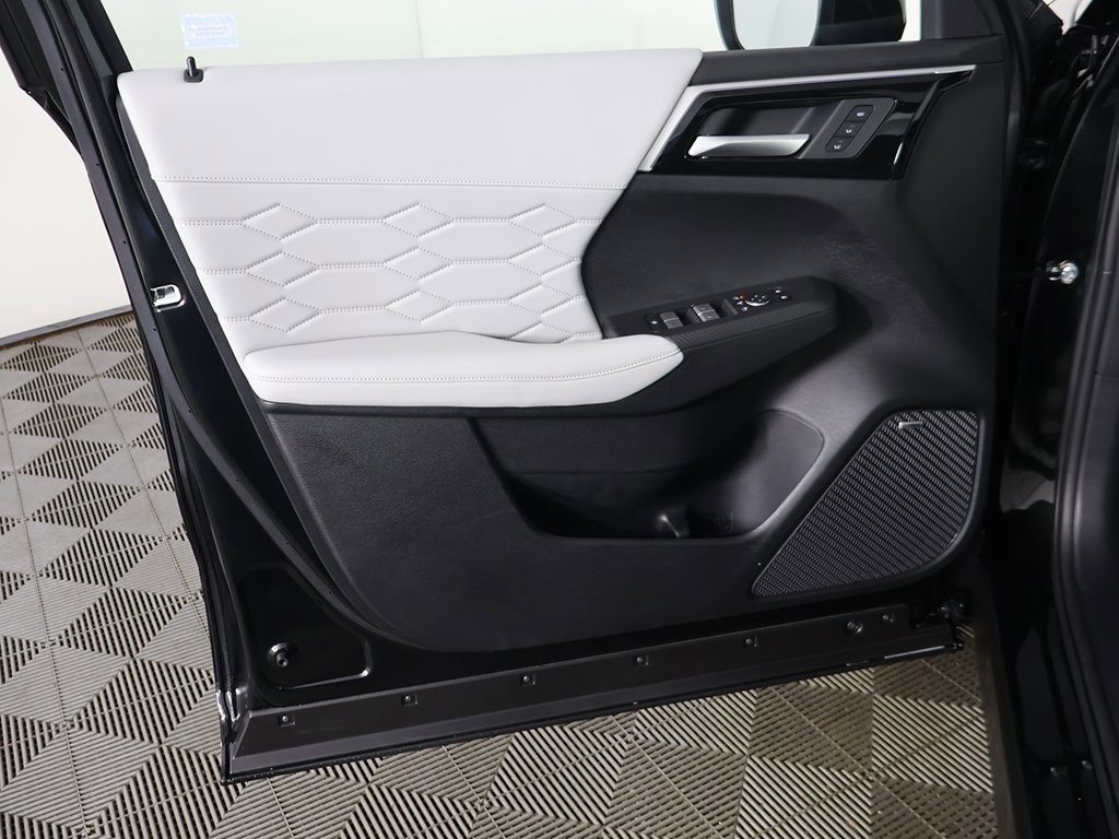 New 2025 Mitsubishi Outlander SEL image 26