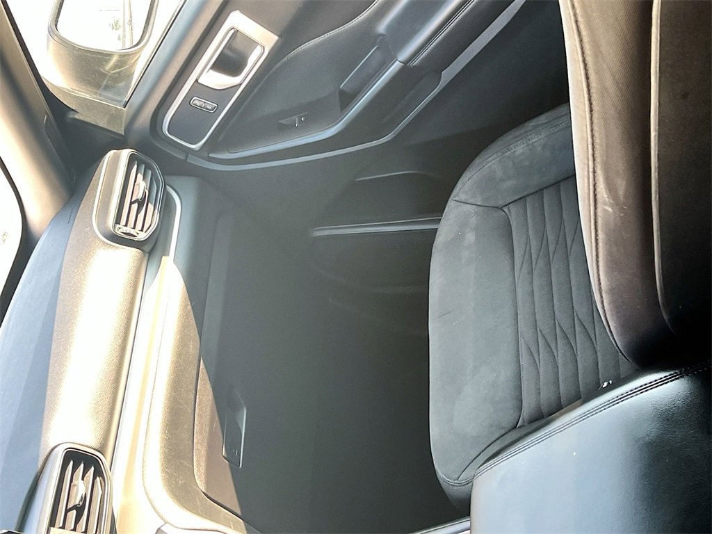 Used 2020 Ford Explorer XLT image 22