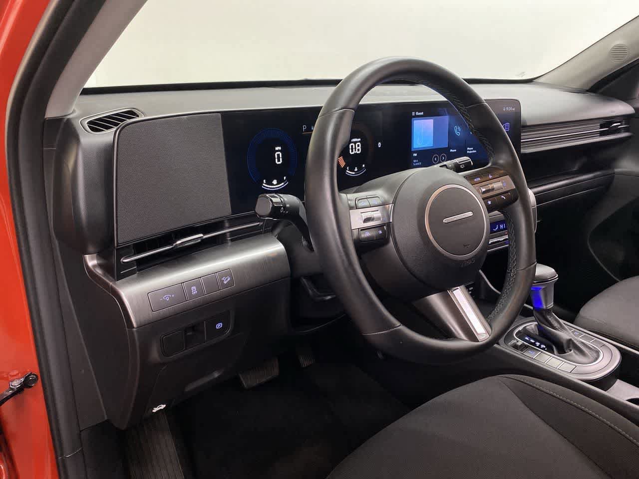 Used 2024 Hyundai Kona SEL image 2
